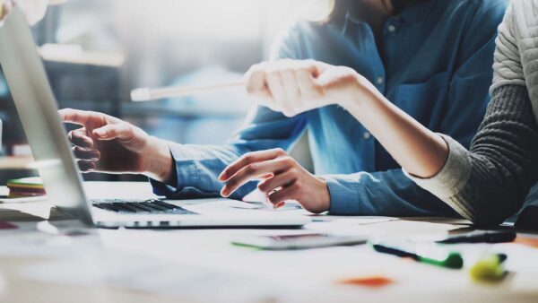 [カレンダー 会議室 使用予定] リーバービル 4F